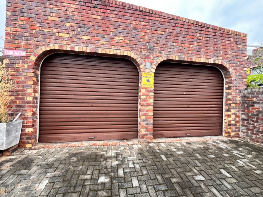 3 Bedroom Property for Sale in Wavecrest Eastern Cape